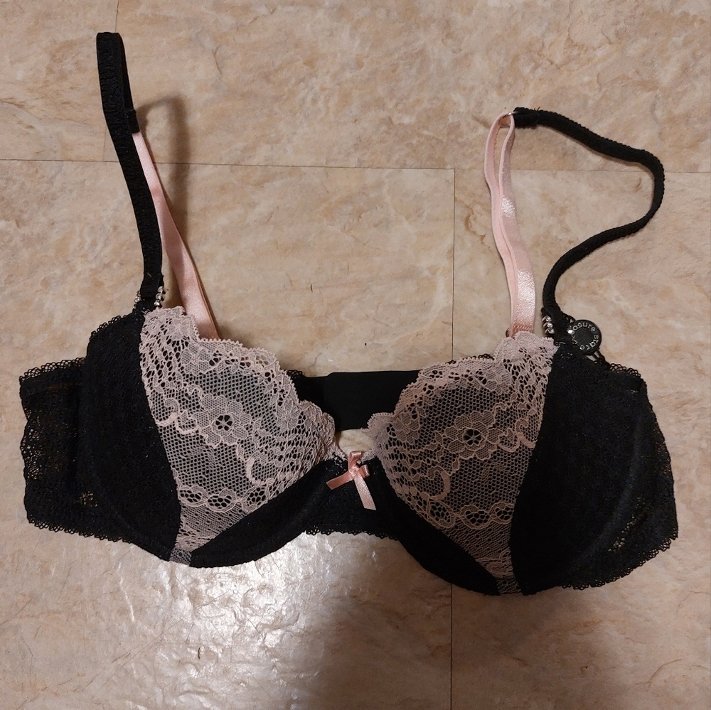 Pleasure state  white label bra size 12B/34B nwot